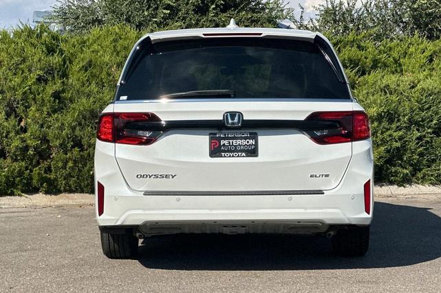 Photo of 2025 Platinum White Honda Odyssey