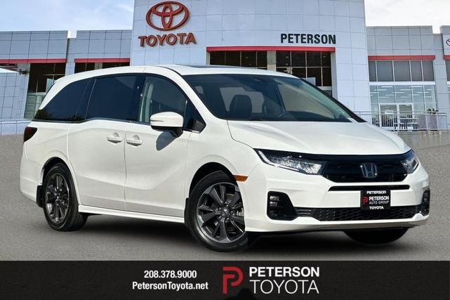 Photo of 2025 Platinum White Honda Odyssey
