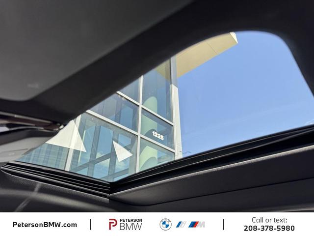 Photo of 2022 Black Sapphire Metallic BMW M440