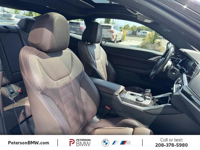Photo of 2022 Black Sapphire Metallic BMW M440