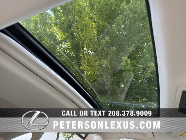 Photo of 2018 Nightfall Mica Lexus RX 350L