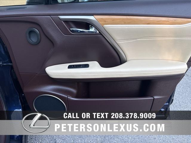 Photo of 2018 Nightfall Mica Lexus RX 350L