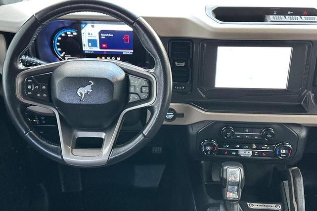 Photo of 2023 Oxford White Ford Bronco