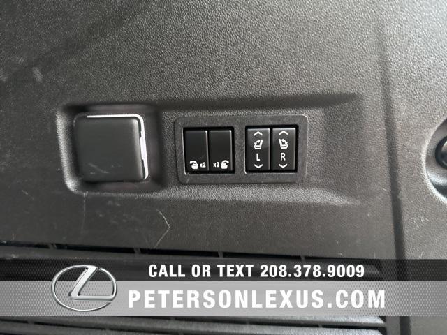 Photo of 2022 Iridescent Pearl Tricoat Chevrolet Tahoe