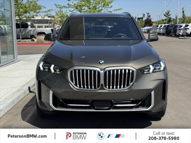 Photo of 2026 Manhattan Green Metallic BMW X5