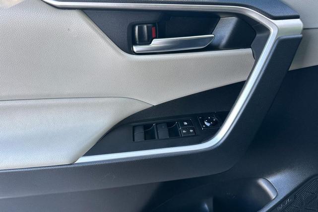 Photo of 2020 Silver Sky Metallic Toyota RAV4 Hybrid