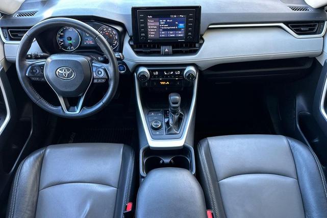 Photo of 2020 Silver Sky Metallic Toyota RAV4 Hybrid