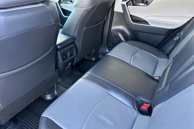 Photo of 2020 Silver Sky Metallic Toyota RAV4 Hybrid