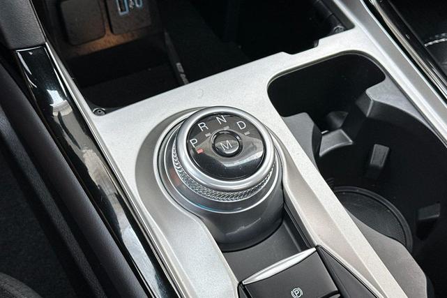 Photo of 2023 Star White Metallic Tri-Coat Ford Explorer