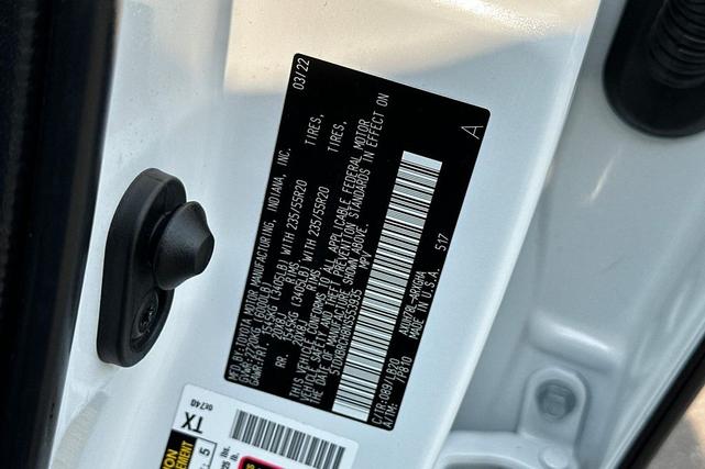 Photo of 2022 Wind Chill Pearl Toyota Highlander Hybrid