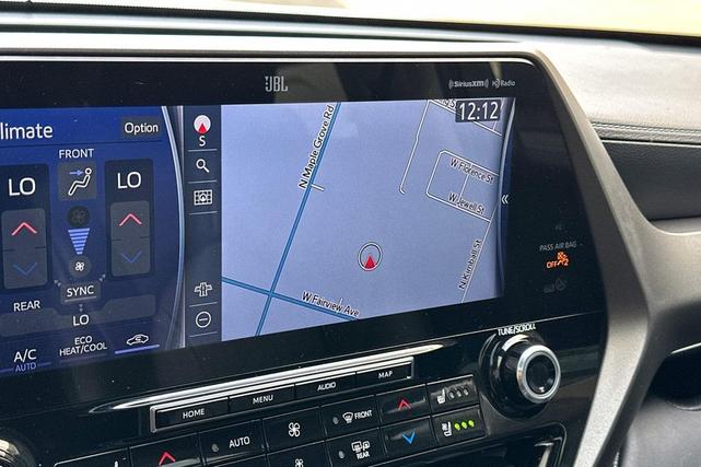 Photo of 2022 Wind Chill Pearl Toyota Highlander Hybrid