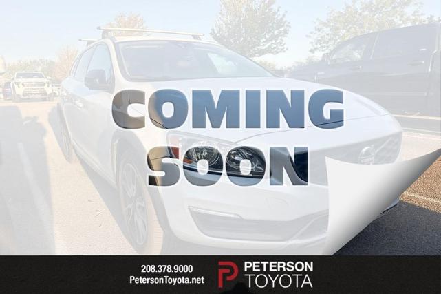 Photo of 2015 Crystal White Pearl Volvo V60 Cross Country