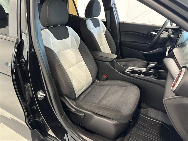 Photo of 2024 Mosaic Black Metallic Chevrolet Trax