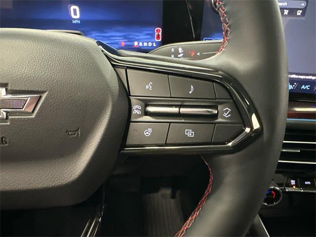 Photo of 2024 Summit White Chevrolet Traverse