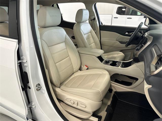 Photo of 2022 White GMC Acadia