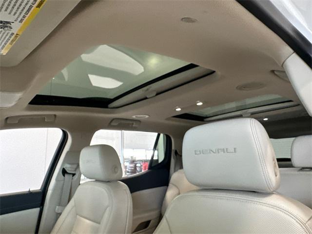 Photo of 2022 White GMC Acadia