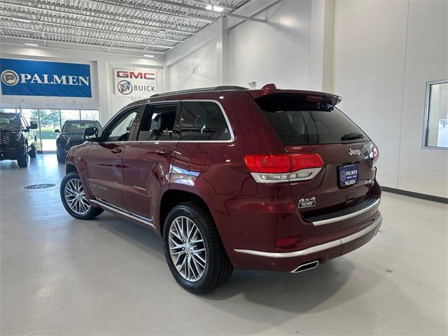 Photo of 2017 Velvet Red Pearlcoat Jeep Grand Cherokee