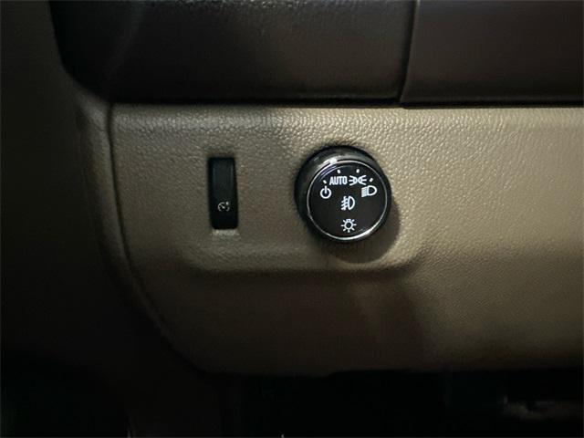 Photo of 2016 Copper Red Metallic GMC Canyon