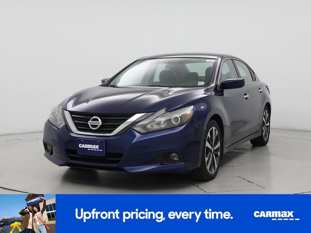 Photo of 2016 Blue Nissan Altima