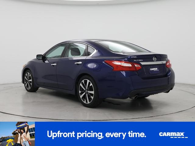 Photo of 2016 Blue Nissan Altima