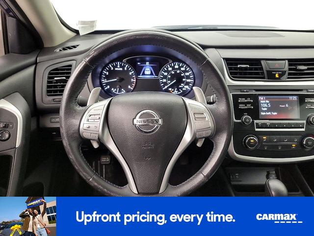 Photo of 2016 Blue Nissan Altima