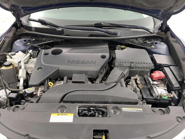 Photo of 2016 Blue Nissan Altima