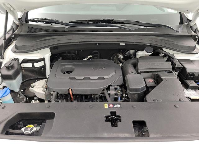 Photo of 2020 White Hyundai SANTA FE