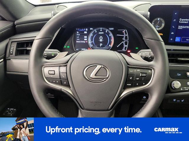 Photo of 2024 White Lexus ES 350