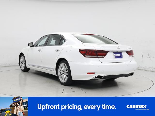 Photo of 2013 White Lexus LS 460