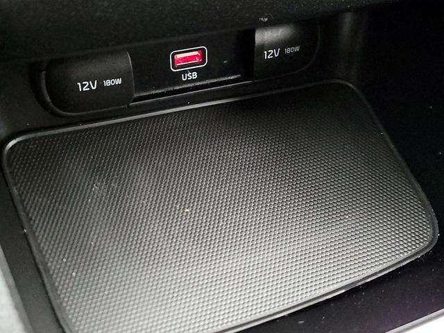 Photo of 2022 White Kia Forte