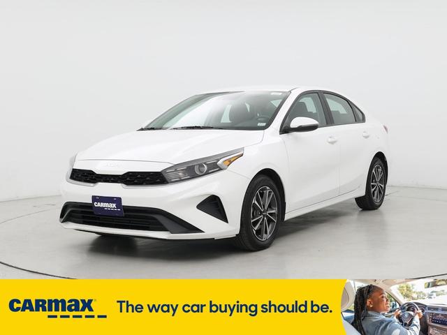 Photo of 2022 White Kia Forte