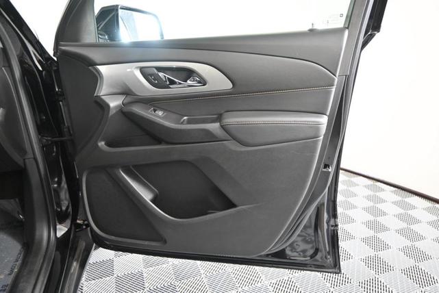 Photo of 2020 Mosaic Black Metallic Chevrolet Traverse