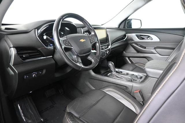 Photo of 2020 Mosaic Black Metallic Chevrolet Traverse