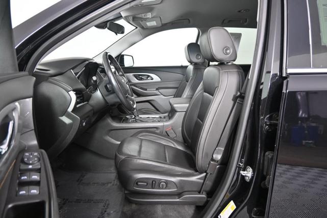 Photo of 2020 Mosaic Black Metallic Chevrolet Traverse