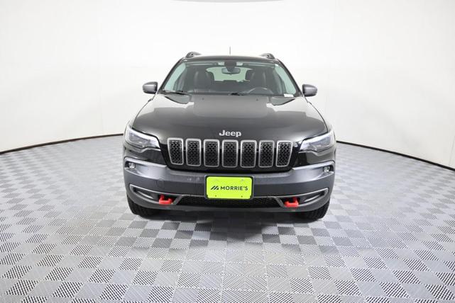Photo of 2019 Diamond Black Crystal Pearlcoat Jeep Cherokee