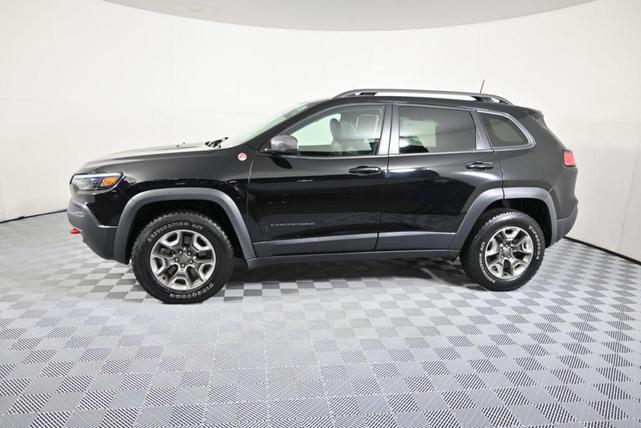 Photo of 2019 Diamond Black Crystal Pearlcoat Jeep Cherokee