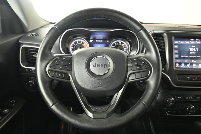 Photo of 2019 Diamond Black Crystal Pearlcoat Jeep Cherokee