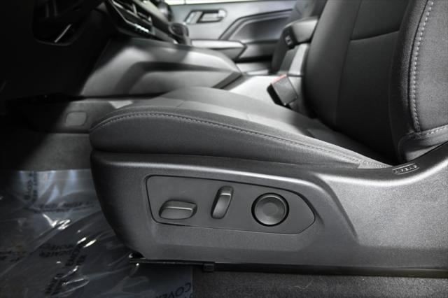 Photo of 2023 Glacier Blue Metallic Chevrolet Colorado