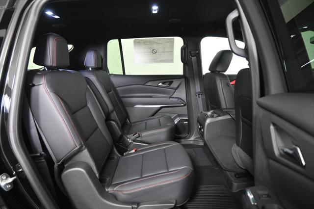 Photo of 2025 Mosaic Black Metallic Chevrolet Traverse