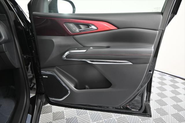 Photo of 2025 Mosaic Black Metallic Chevrolet Traverse