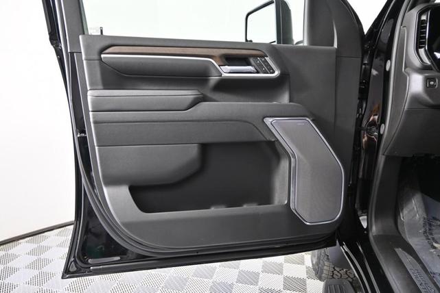 Photo of 2025 Black Chevrolet Silverado 2500