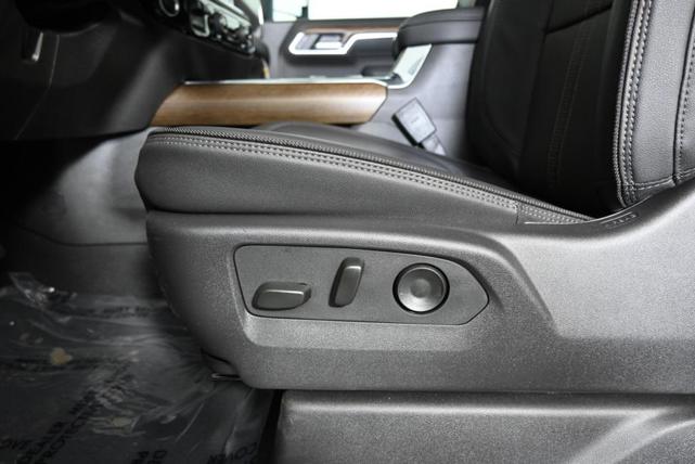 Photo of 2025 Black Chevrolet Silverado 2500