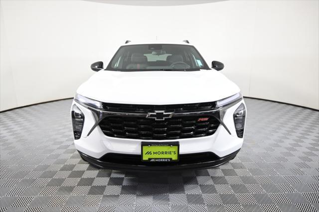 Photo of 2025 Summit White Chevrolet Trax