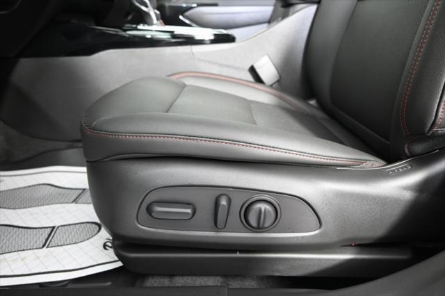 Photo of 2025 Summit White Chevrolet Trax