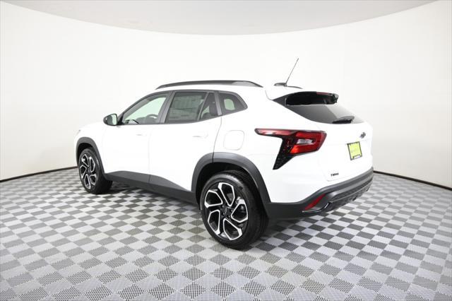 Photo of 2025 Summit White Chevrolet Trax