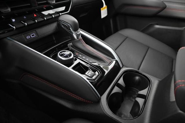 Photo of 2025 Summit White Chevrolet Colorado
