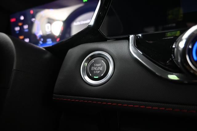 Photo of 2025 Summit White Chevrolet Colorado