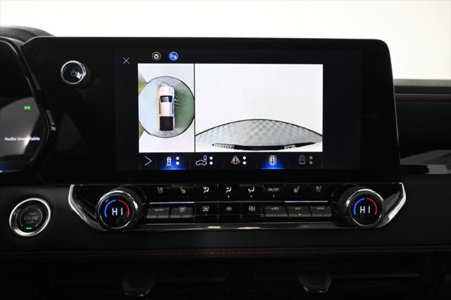 Photo of 2025 Summit White Chevrolet Colorado