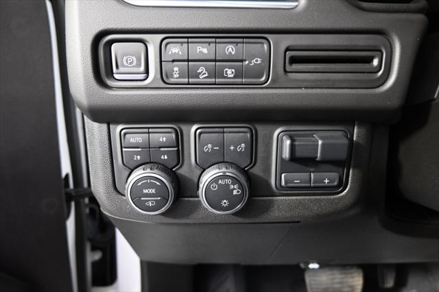 Photo of 2022 Summit White Chevrolet Tahoe
