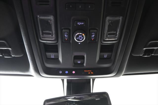 Photo of 2022 Summit White Chevrolet Tahoe